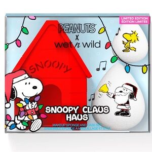 Peanuts Wet n Wild Christmas Sponge & Case Set + Nail Sticker Set